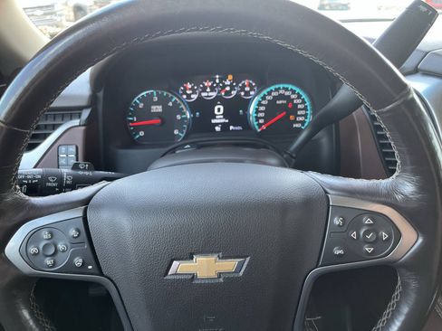Used 2018 Chevrolet Suburban Premier AWD/4WD image 10