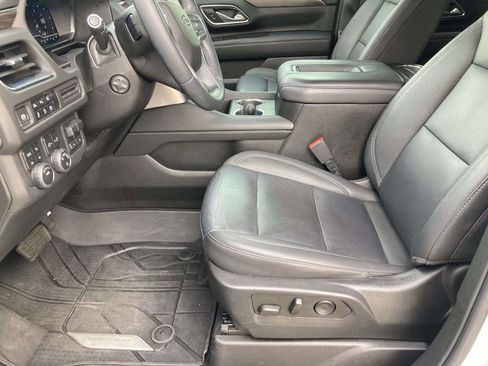 Used 2023 Chevrolet Tahoe Z71 w/ Luxury Package image 13