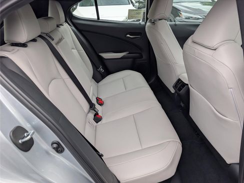 New 2026 Lexus UX 300h AWD image 9