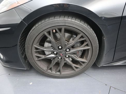 Used 2024 Chevrolet Corvette Stingray Coupe w/ Z51 Performance Package RWD image 9