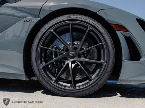 Used 2026 McLaren 750S RWD image 33
