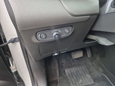 Used 2023 Buick Encore GX Preferred w/ Cold Weather Comfort Package FWD image 21