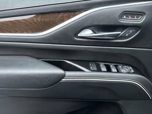 Used 2023 Cadillac Escalade Premium Luxury Platinum image 8