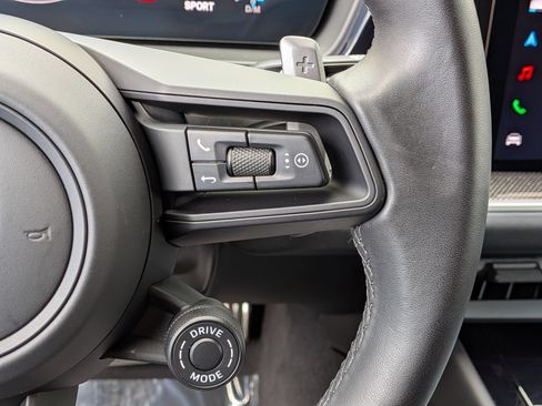Certified 2025 Porsche Cayenne S AWD/4WD image 21