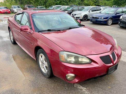 Used 2006 Pontiac Grand Prix w/ Sun And Sound Package FWD image 7