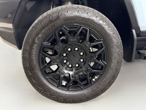 Used 2025 GMC Hummer EV 2X AWD/4WD image 24