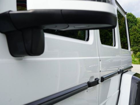 Used 2018 Mercedes-Benz G 550 Squared image 25