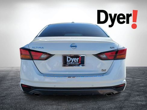 Used 2021 Nissan Altima 2.5 SR w/ SR Premium Package FWD image 4