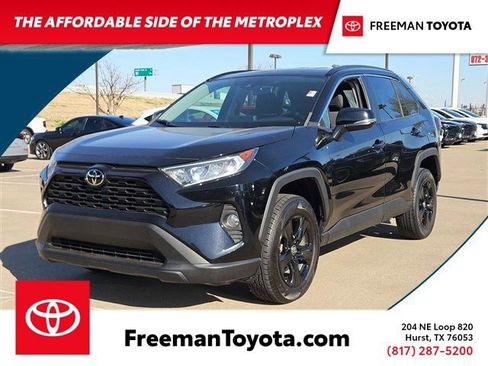 Used 2021 Toyota RAV4 XLE AWD/4WD image 1