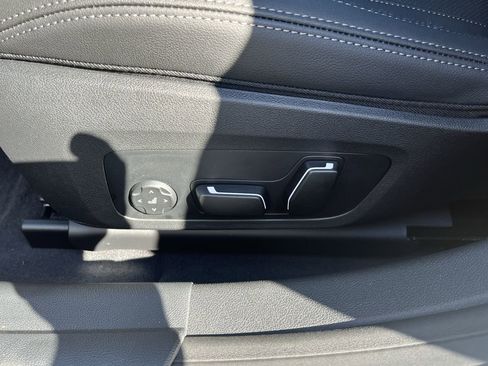 Used 2025 BMW i4 eDrive40 w/ Parking Assistance Package image 15