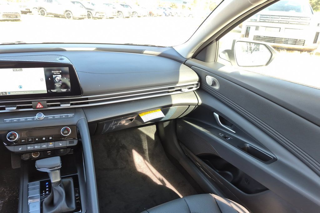 New 2026 Hyundai Elantra Limited FWD image 21