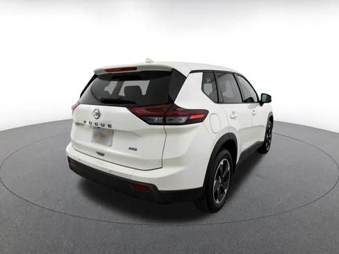 Used 2025 Nissan Rogue SV AWD/4WD image 11