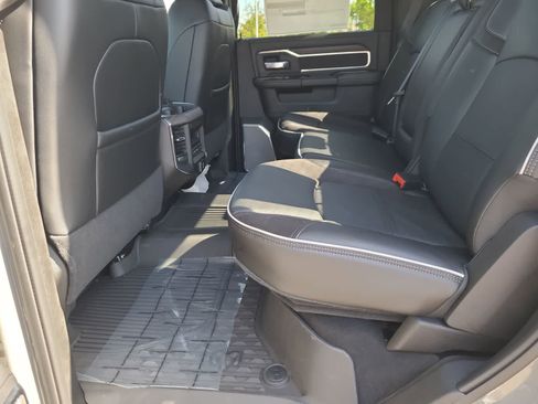 New 2026 RAM 3500 Laramie AWD/4WD image 21