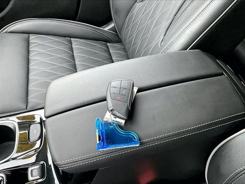 Used 2023 Buick Envision Avenir FWD image 36