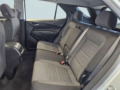 Used 2022 Chevrolet Equinox LT w/ Driver Convenience Package FWD image 24