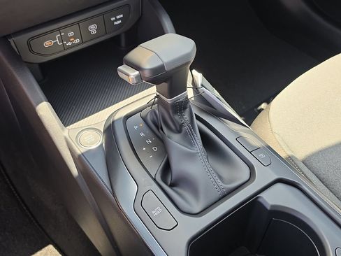New 2026 Kia K4 FWD image 25
