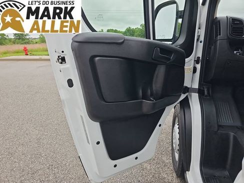Used 2025 RAM ProMaster 2500 w/ Convenience Group FWD image 21