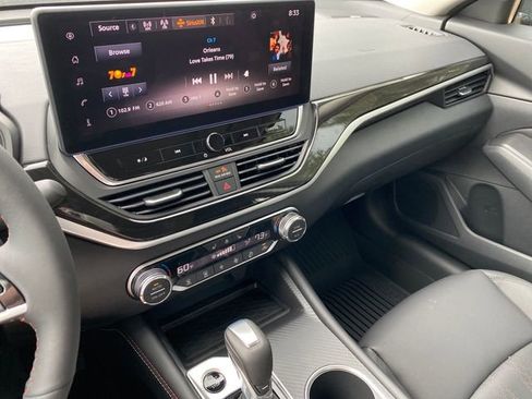 New 2026 Nissan Altima 2.5 SR FWD image 16