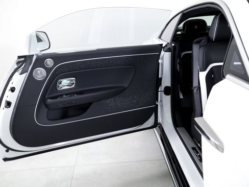 Used 2024 Rolls-Royce Spectre w/ Spectre Launch Package image 23