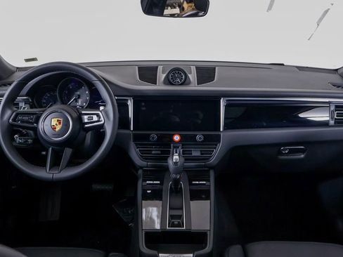 New 2026 Porsche Macan image 10