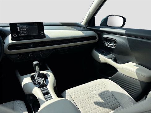 Certified 2023 Honda HR-V LX image 25