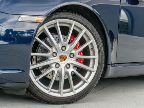 Used 2005 Porsche 911 Carrera RWD image 23