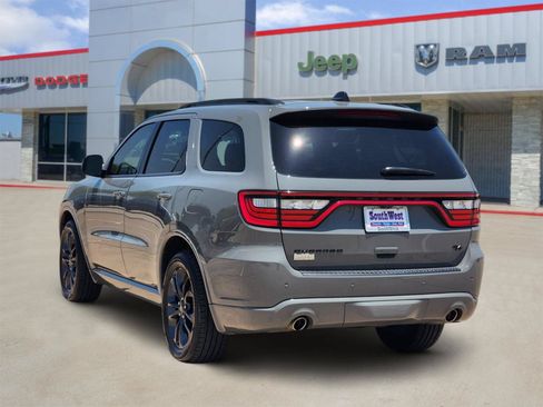 Used 2023 Dodge Durango R/T RWD image 4