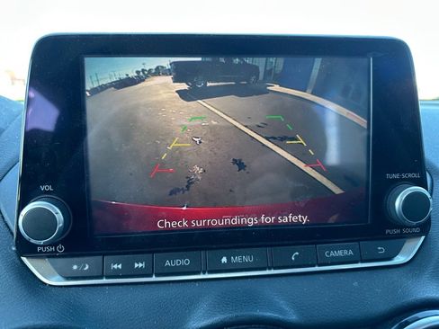 Used 2021 Nissan Sentra SV image 14