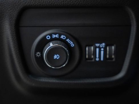 Certified 2023 Jeep Grand Cherokee Overland image 49