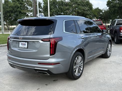 Used 2022 Cadillac XT6 Premium Luxury FWD image 5