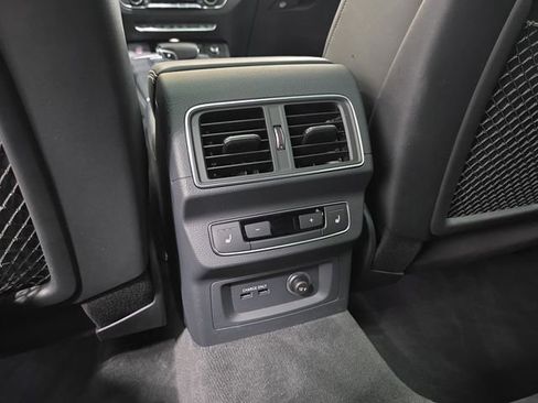 Used 2019 Audi SQ5 Prestige AWD/4WD image 37