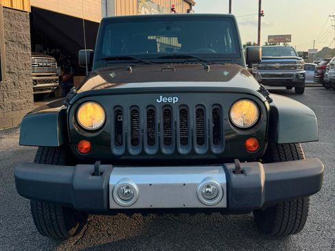 Used 2012 Jeep Wrangler Sahara w/ Connectivity Group AWD/4WD image 8