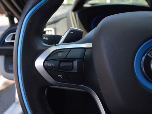 Used 2019 BMW i8 Coupe image 16