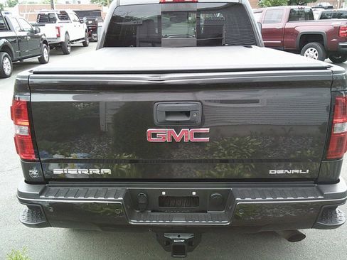 Used 2015 GMC Sierra 2500 Denali AWD/4WD image 4