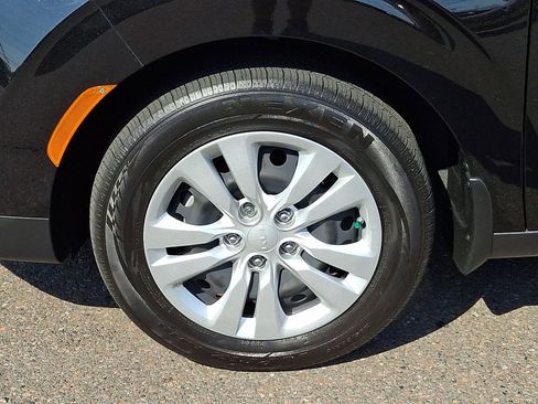 Used 2025 Kia Soul LX FWD image 8