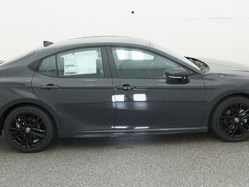 New 2026 Toyota Camry SE FWD image 11