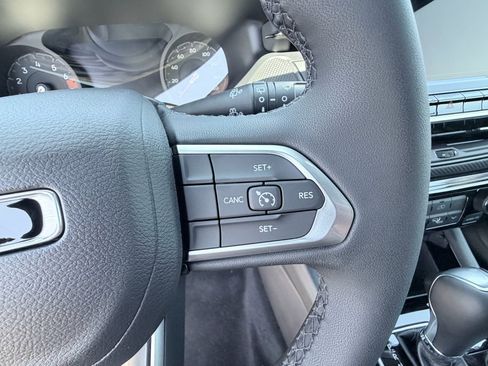 New 2026 Jeep Compass Latitude image 15