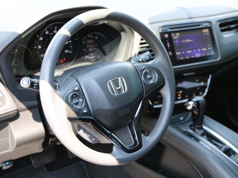 Used 2017 Honda HR-V EX image 14
