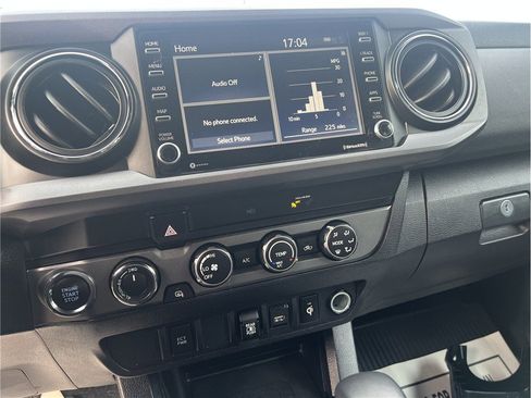 Used 2020 Toyota Tacoma TRD Off-Road image 18