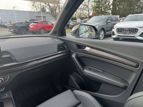 Certified 2025 Audi Q5 2.0T Premium w/ Convenience Plus Package image 14