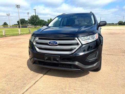 Used 2017 Ford Edge SE image 4