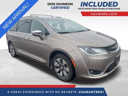 Used 2017 Chrysler Pacifica Platinum