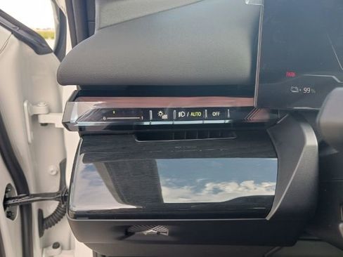 New 2024 BMW i5 eDrive40i w/ Convenience Package image 25