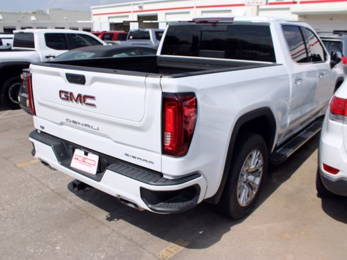 Used 2024 GMC Sierra 1500 Denali AWD/4WD image 11