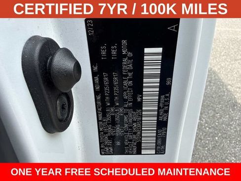 Used 2024 Toyota Sienna XLE FWD image 30