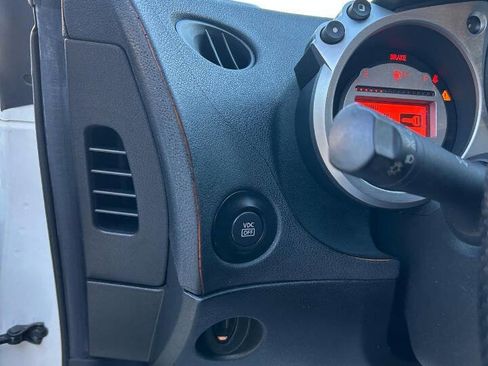 Used 2010 Nissan 370Z Touring w/ Sport Pkg image 17