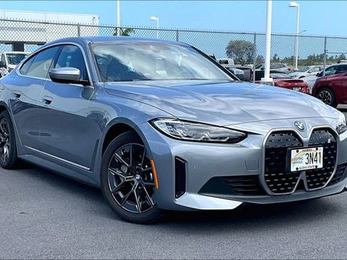 Used 2023 BMW i4 eDrive40 RWD image 2
