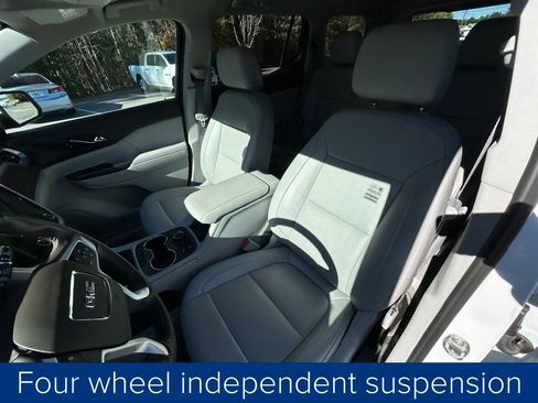 Used 2023 GMC Acadia SLT image 31