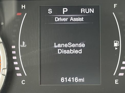 Used 2023 Jeep Renegade Latitude AWD/4WD image 11