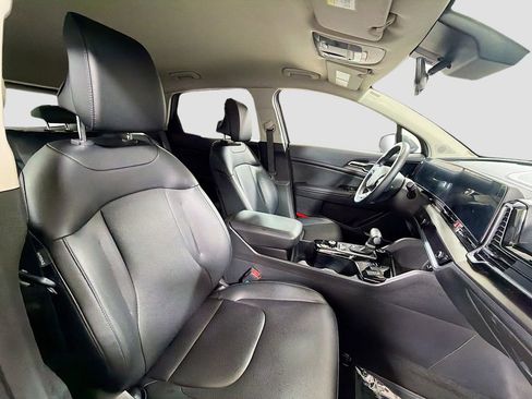 Used 2024 Kia Sportage EX AWD/4WD image 29